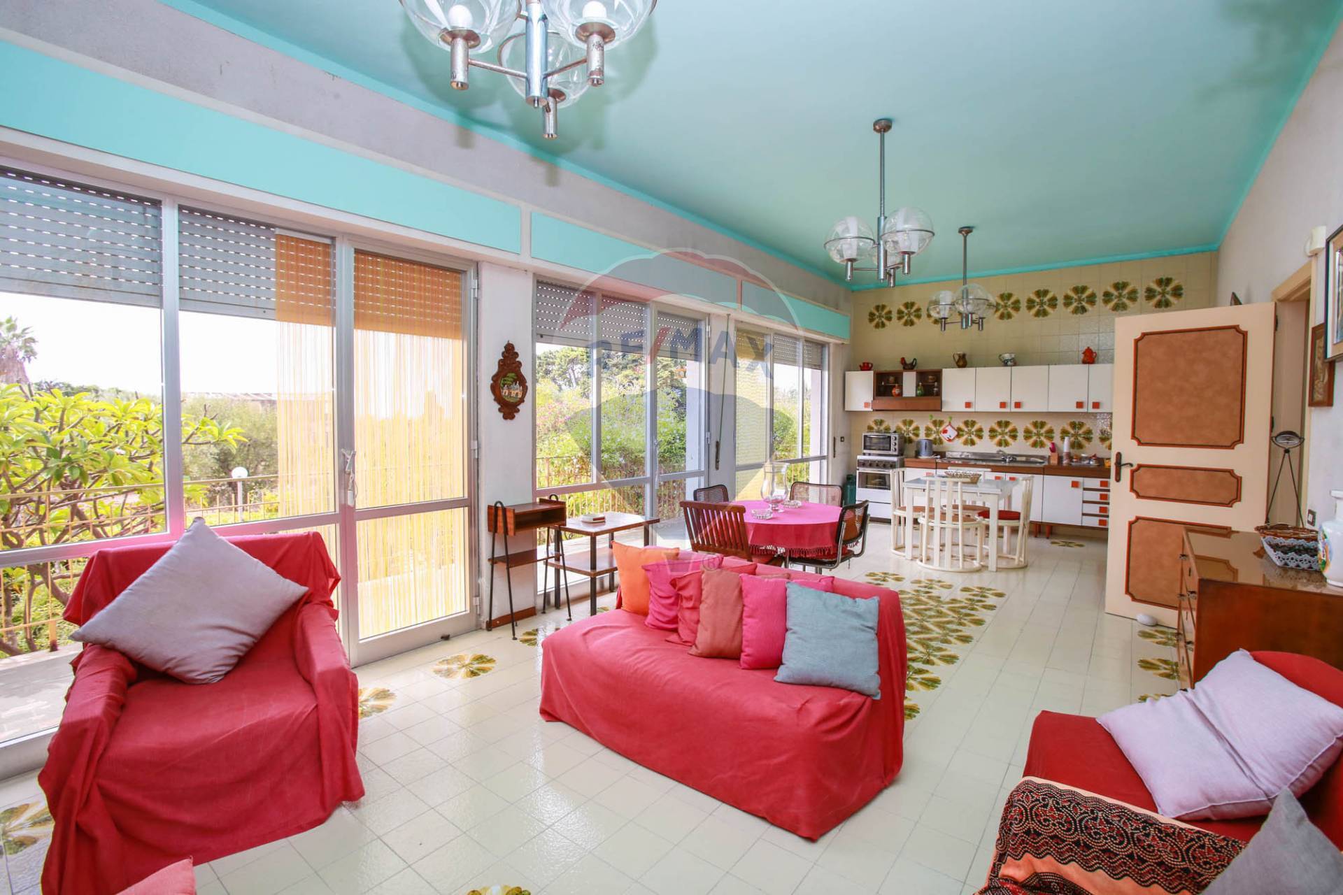 Villa Unifamiliare - Indipendente SCICLI vendita  Playa Grande  RE/MAX Prima Classe