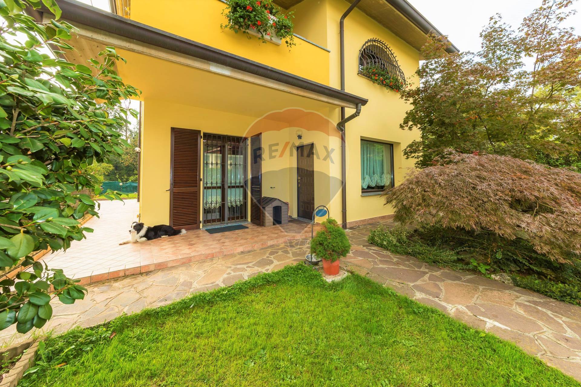 Villa LESMO vendita    RE/MAX Futura Immobiliare