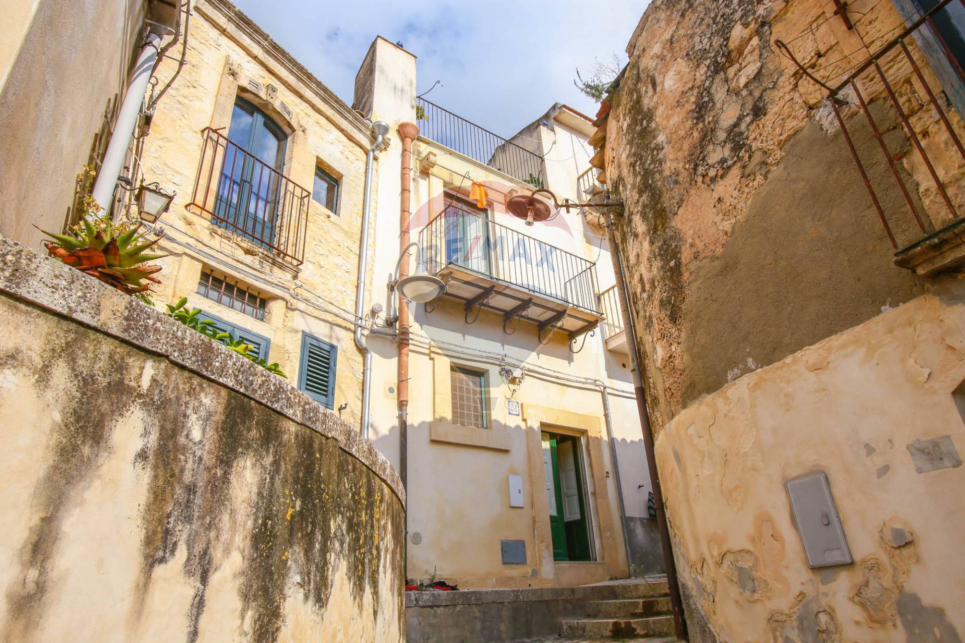 Villa Unifamiliare - Indipendente MODICA vendita  Modica Bassa  RE/MAX Prima Classe