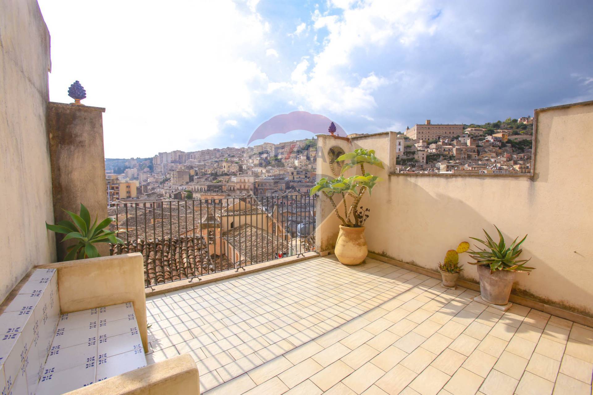 Villa Unifamiliare - Indipendente MODICA vendita  Modica Bassa  RE/MAX Prima Classe