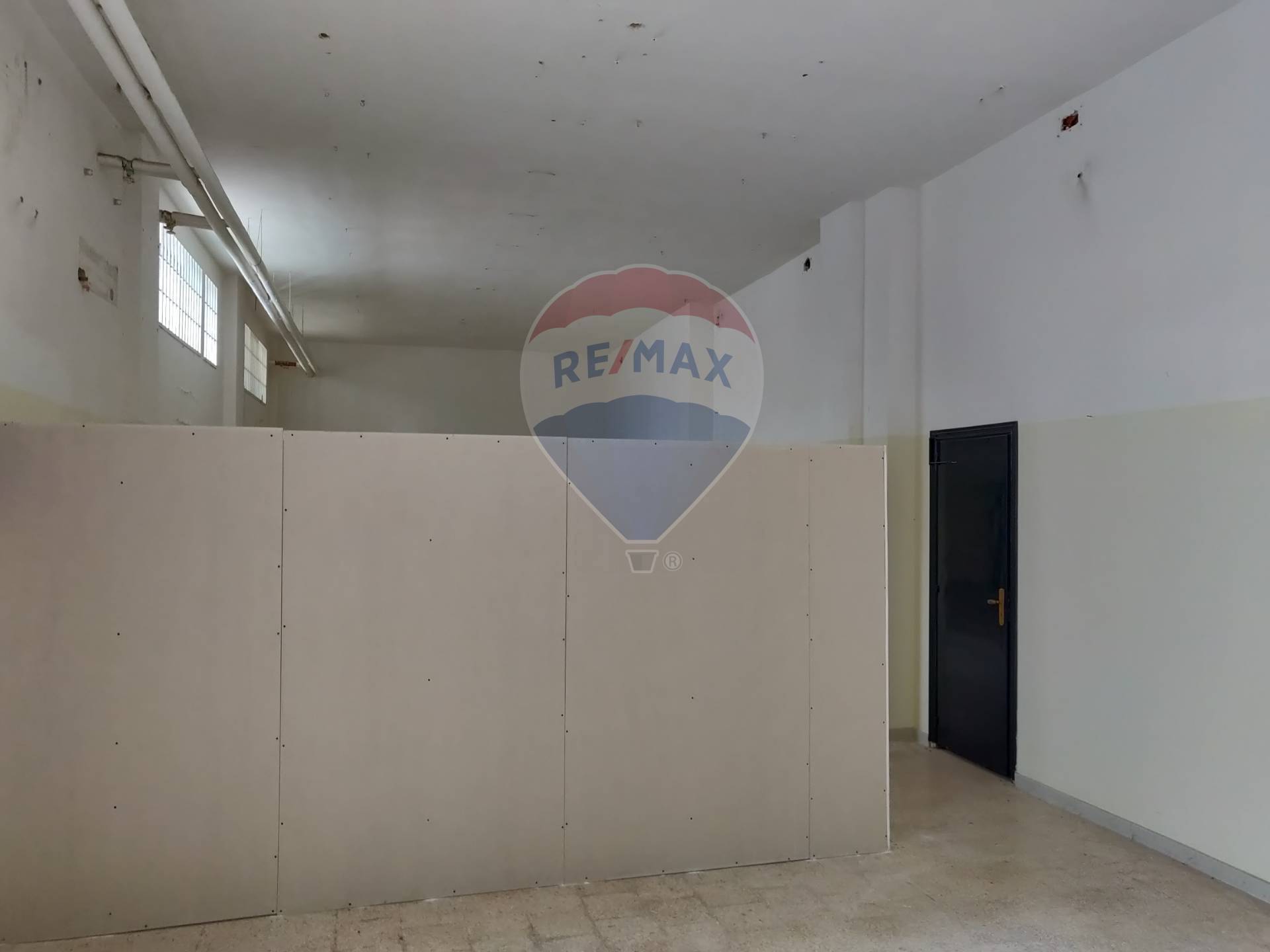 Ufficio - Loc.Com. BARI vendita  Mungivacca  RE/MAX Acquachiara