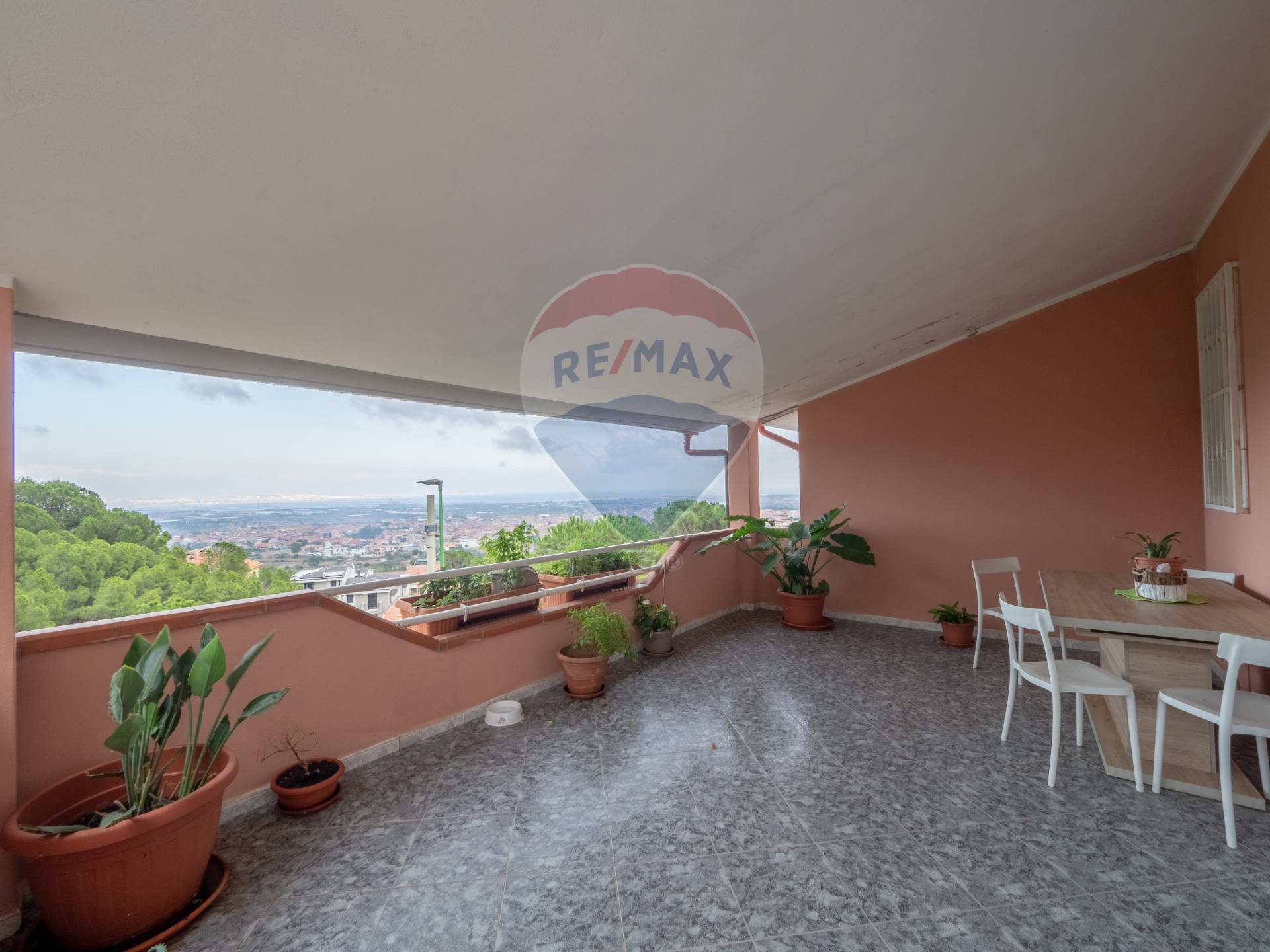  capoterra vendita quart: zona santa rosa re-max-incontro