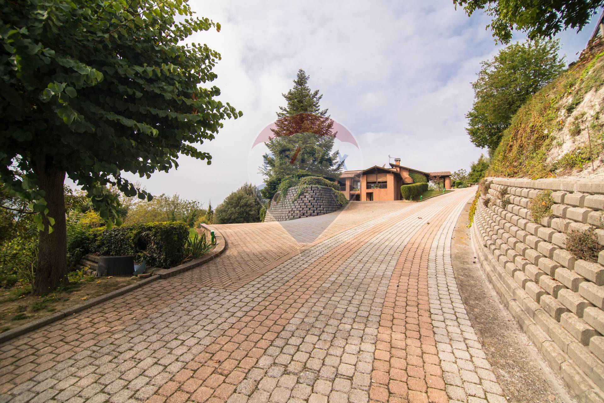 Villa MONTIGLIO vendita  Montiglio  RE/MAX Sfera