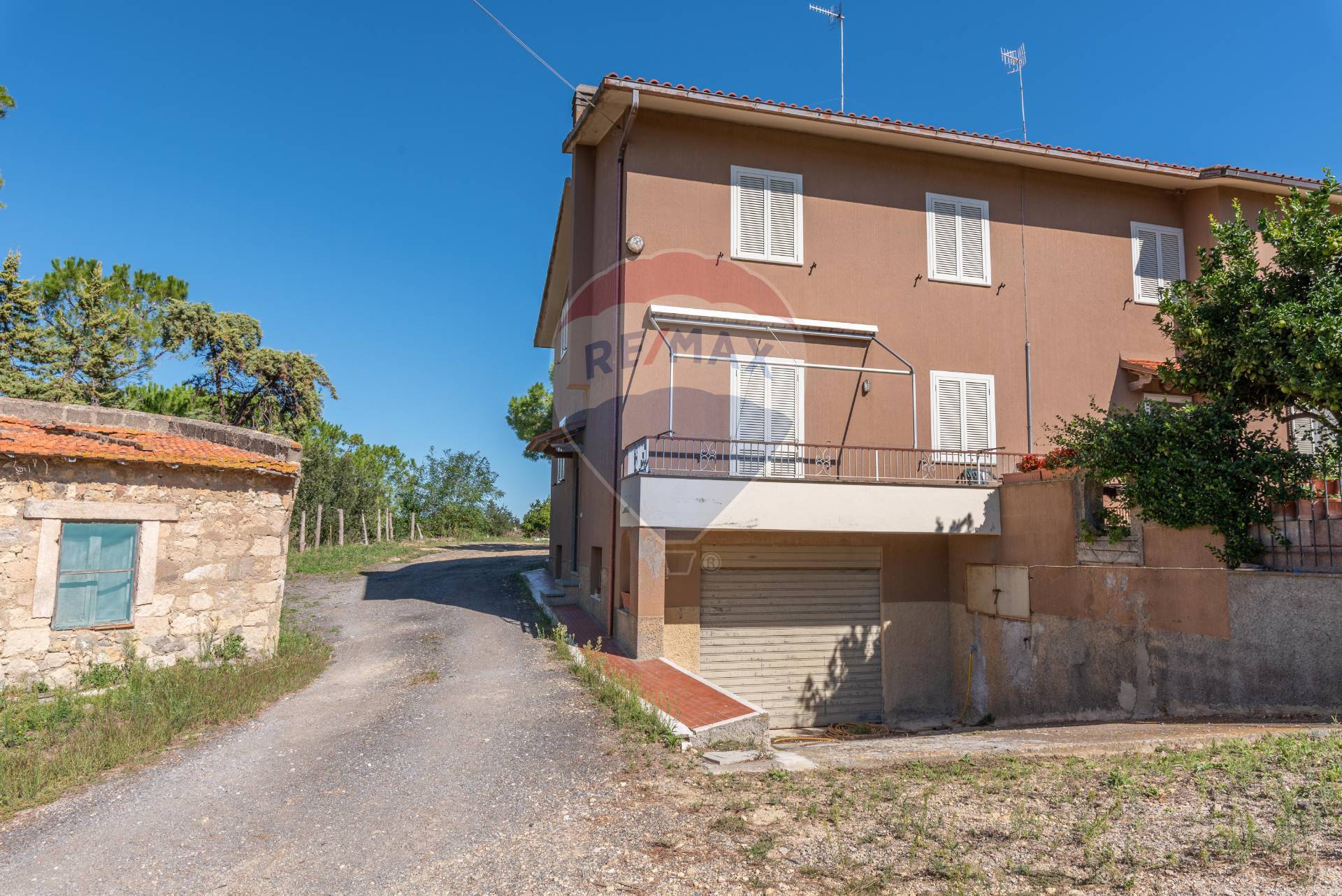 Rustico - Cascina TARQUINIA vendita    RE/MAX Best