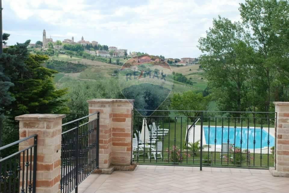 Villa MONTE SAN PIETRANGELI vendita    RE/MAX Master Class