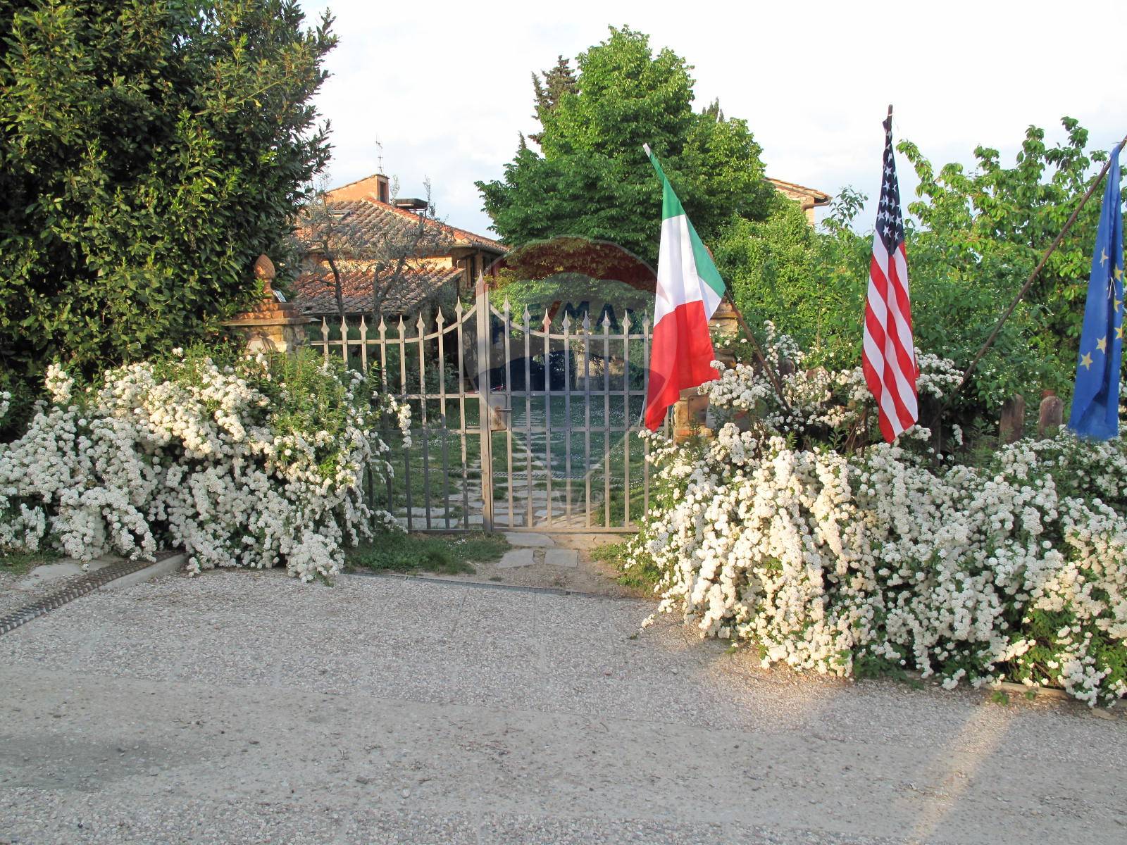 Rustico - Cascina GREVE IN CHIANTI vendita  Montefioralle  RE/MAX Professional