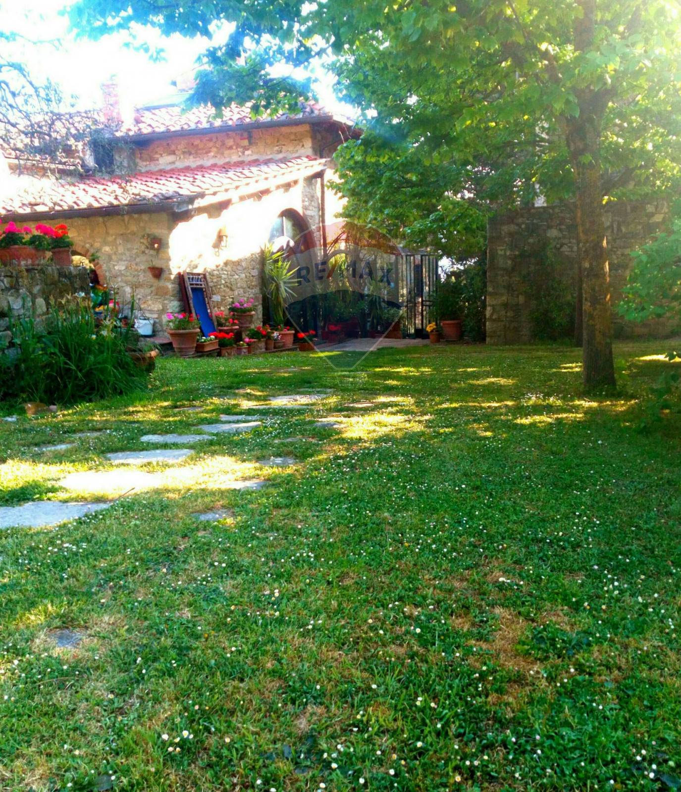 Rustico - Cascina GREVE IN CHIANTI vendita  Montefioralle  RE/MAX Professional