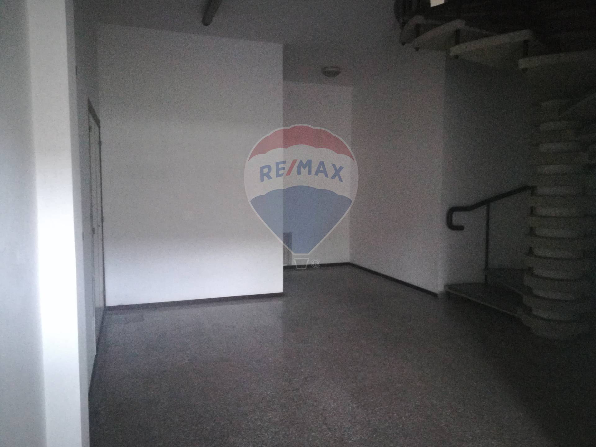 Ufficio - Loc.Com. PERUGIA affitto  Zona Settevalli - P.pietra  RE/MAX Famosa