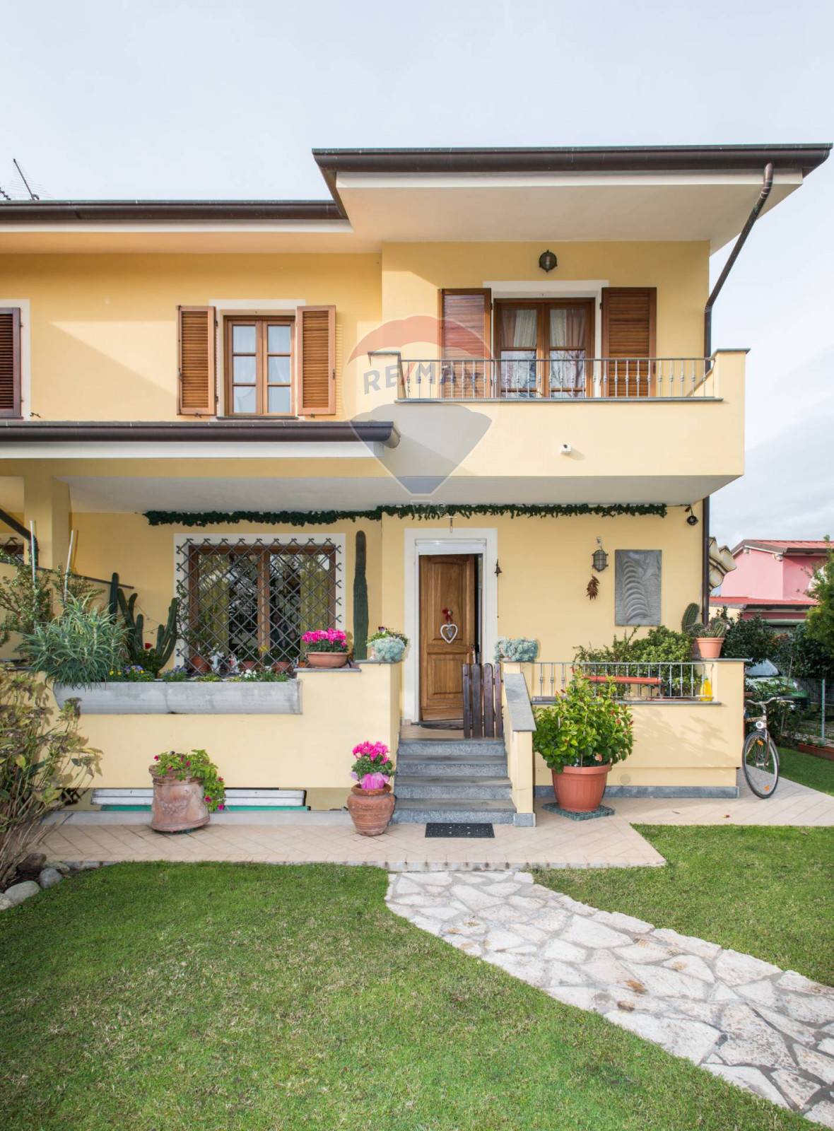 Villa CAMAIORE vendita  Capezzano Pianore  RE/MAX Quality House