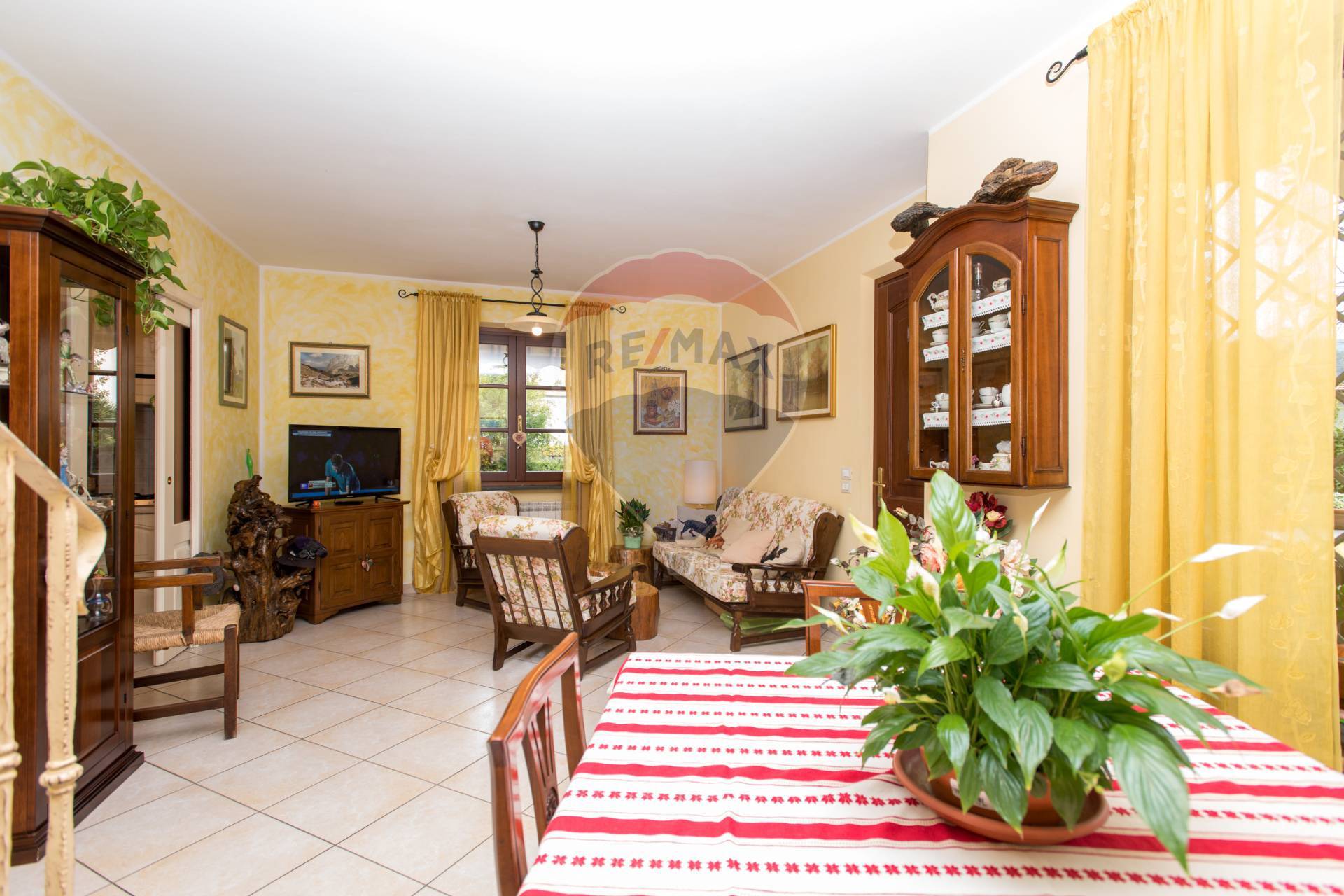 Villa CAMAIORE vendita  Capezzano Pianore  RE/MAX Quality House