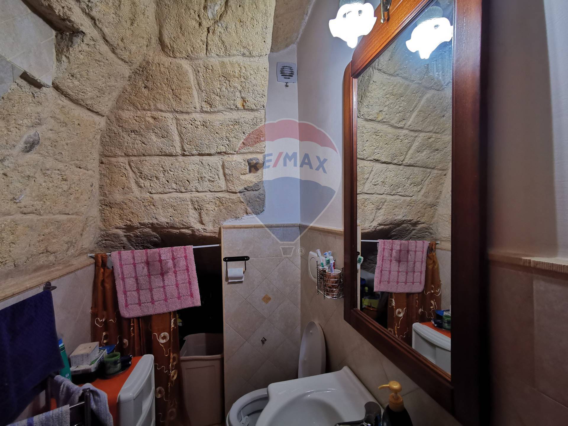 Villa Unifamiliare - Indipendente ANDRIA vendita    RE/MAX Acquachiara