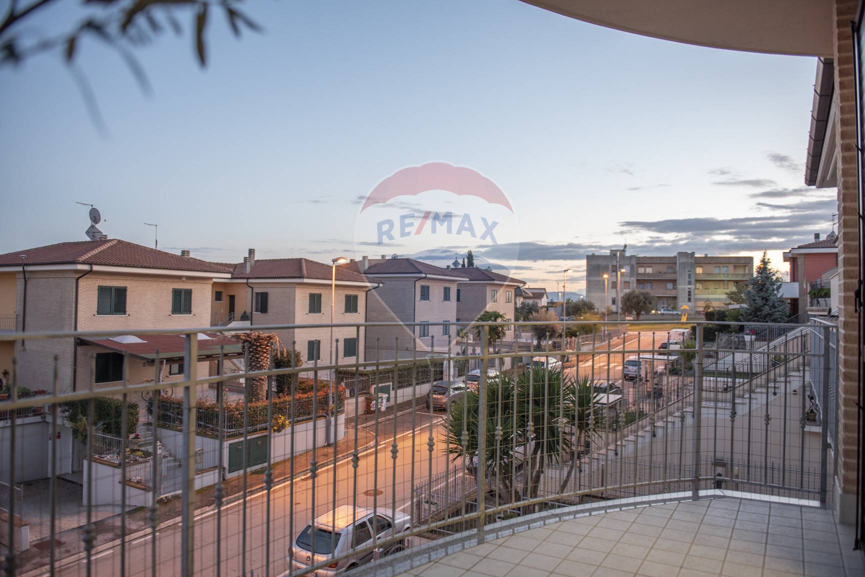  castelfidardo vendita quart:  re-max-master-class