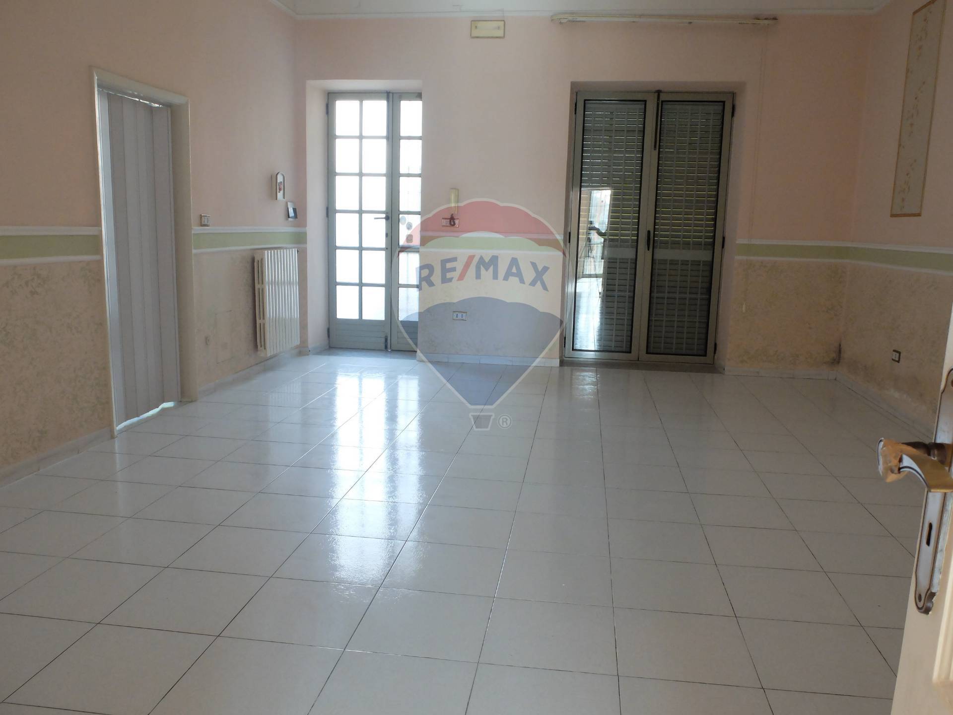 Appartamento CASAPULLA vendita    RE/MAX Divina