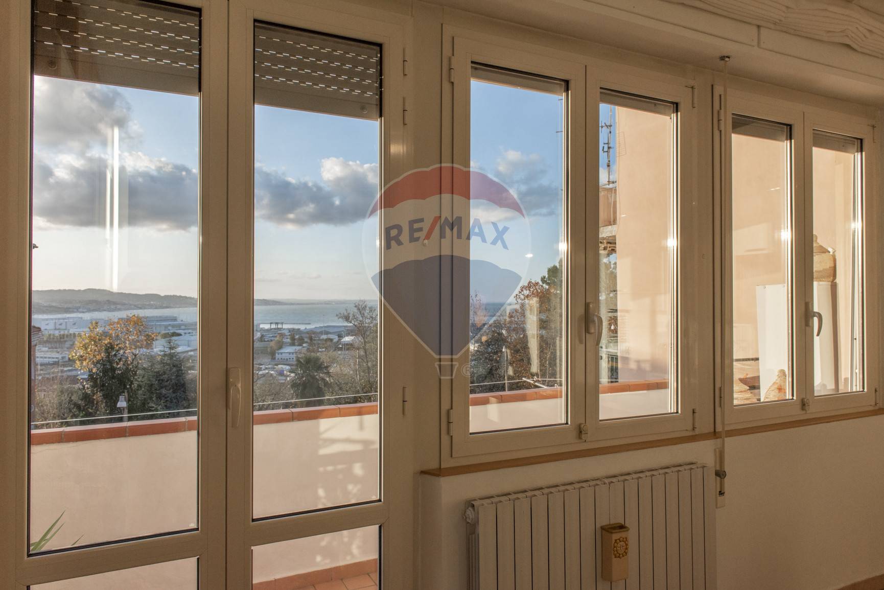  ancona vendita quart:  re-max-master-class