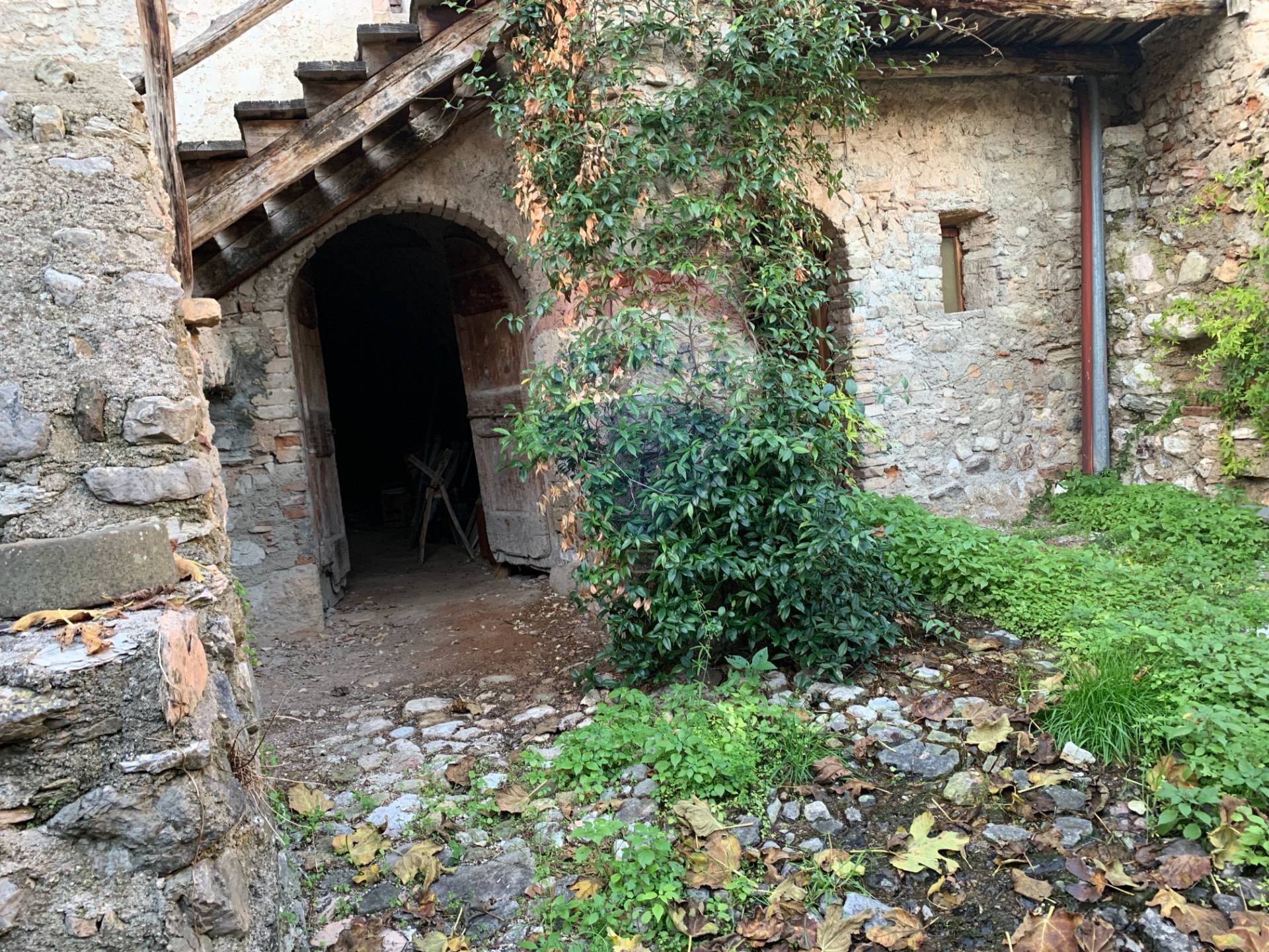 Rustico - Cascina GARGNANO vendita  Villavetro  RE/MAX Edilfin