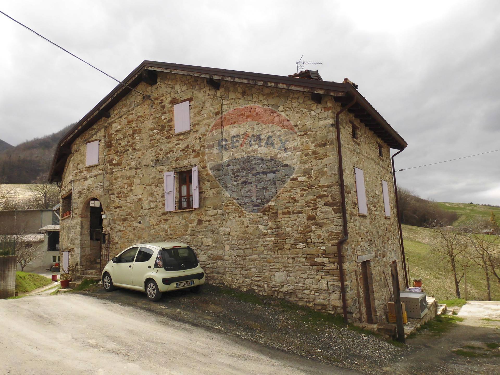 Rustico - Cascina CALESTANO vendita  Marzolara  RE/MAX Alfa