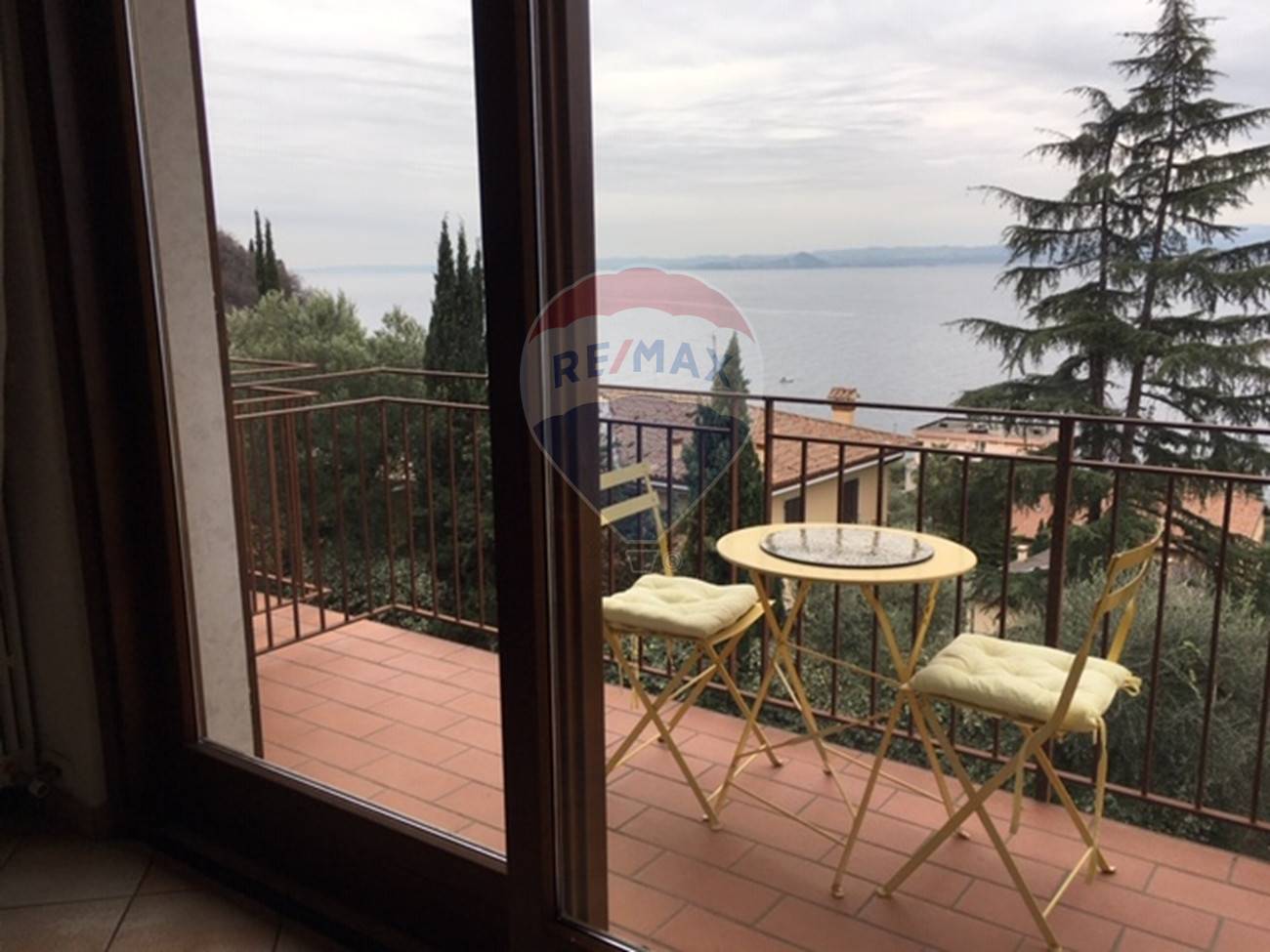 Appartamento TORRI DEL BENACO vendita    RE/MAX Lago