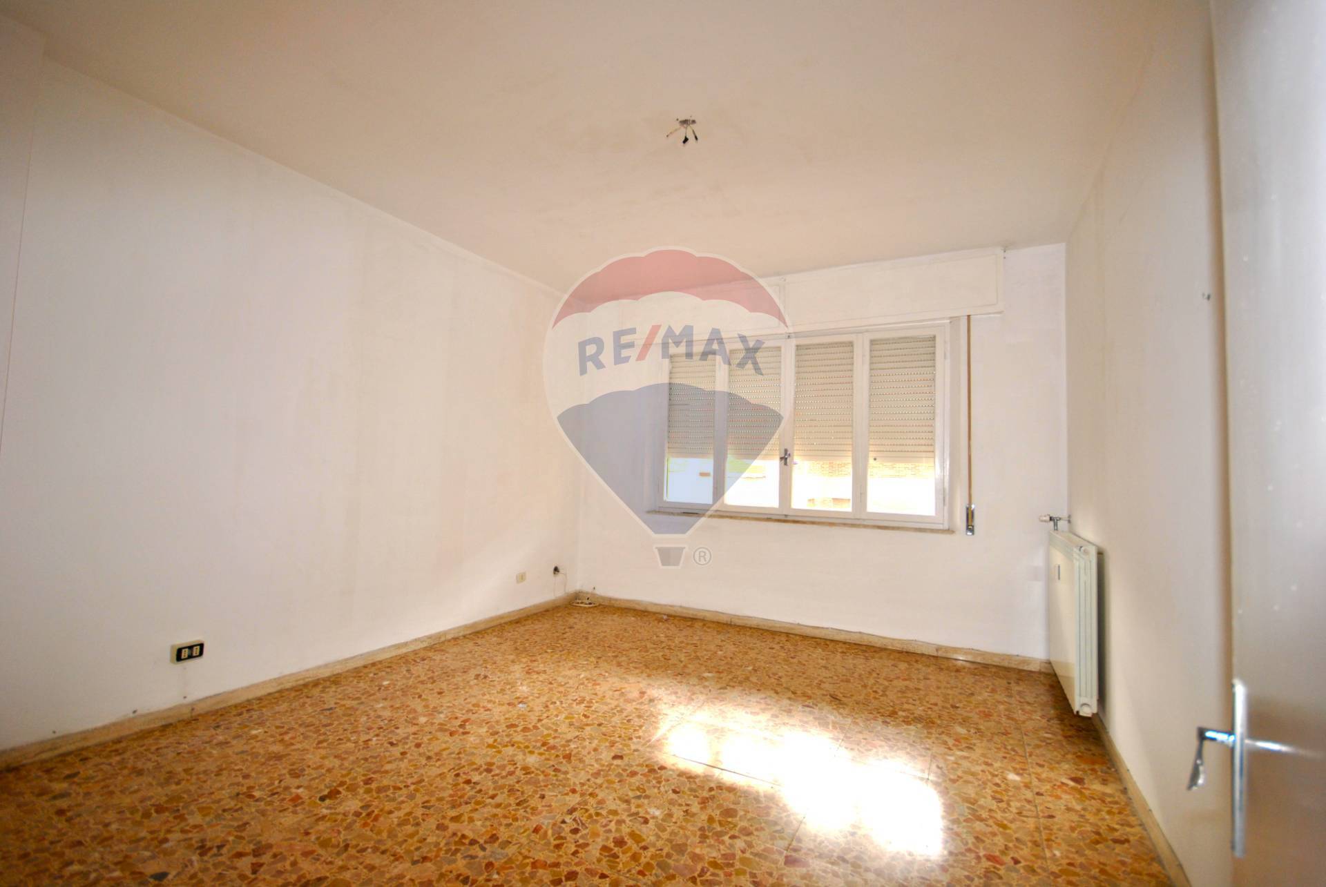  piombino vendita quart:  re-max-mindset