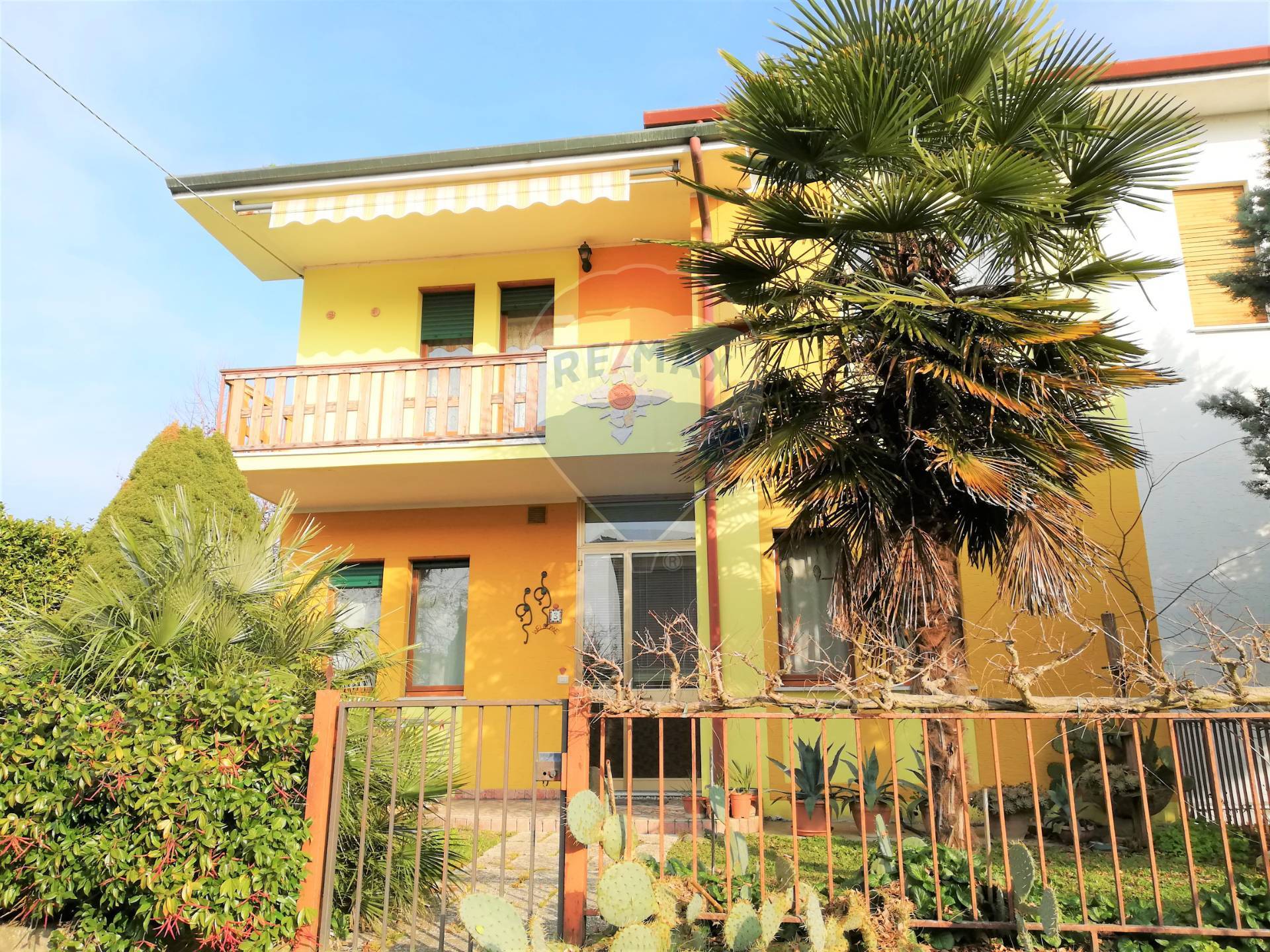 Villa AGUGLIARO vendita    RE/MAX Top Brokers