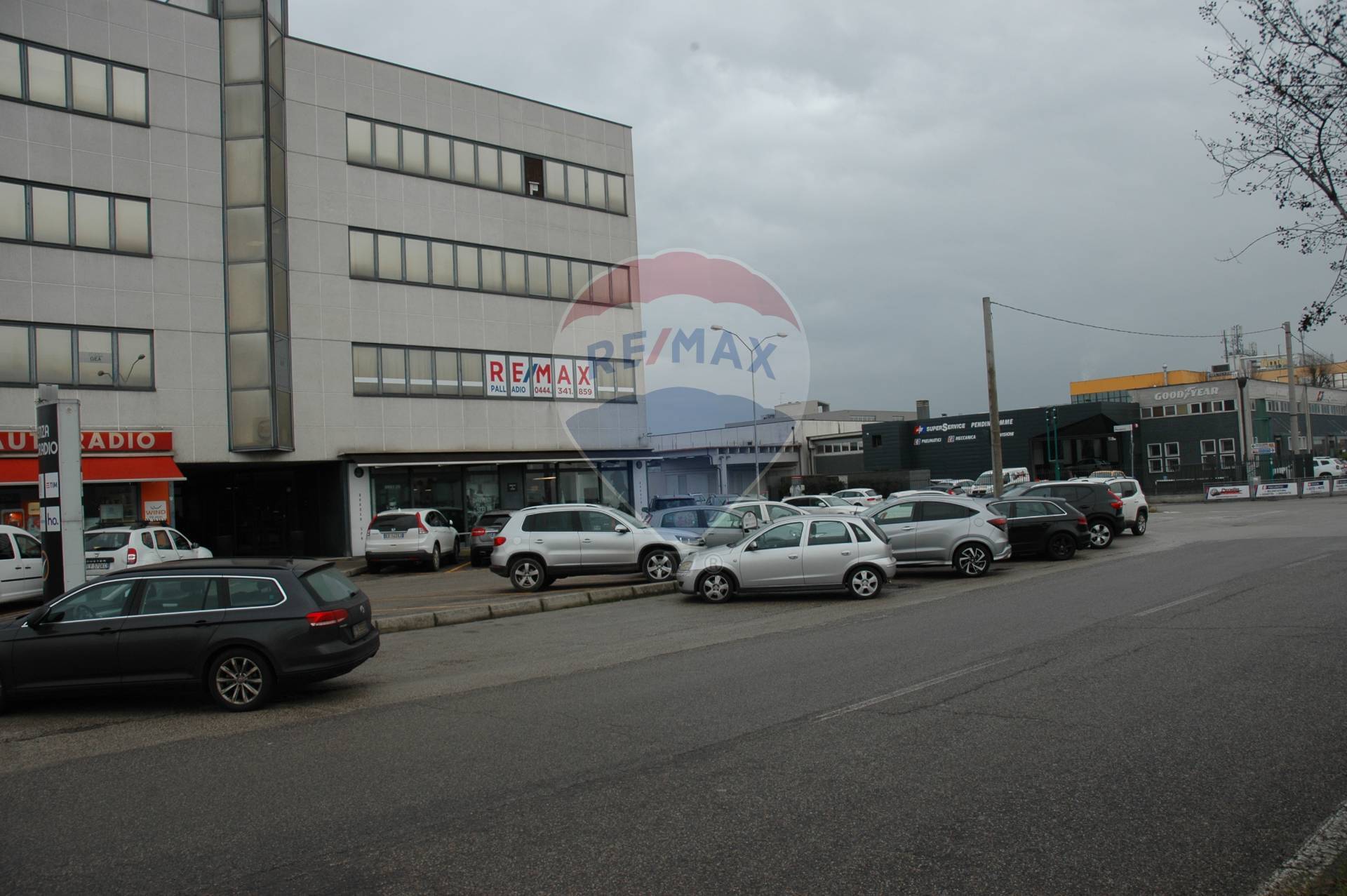 Ufficio - Loc.Com. VICENZA affitto  Zona Ferrovieri  RE/MAX Palladio