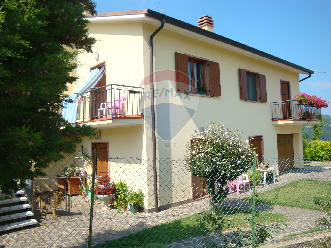 Villa Unifamiliare - Indipendente TREGNAGO vendita  Centro  RE/MAX Top Elegance