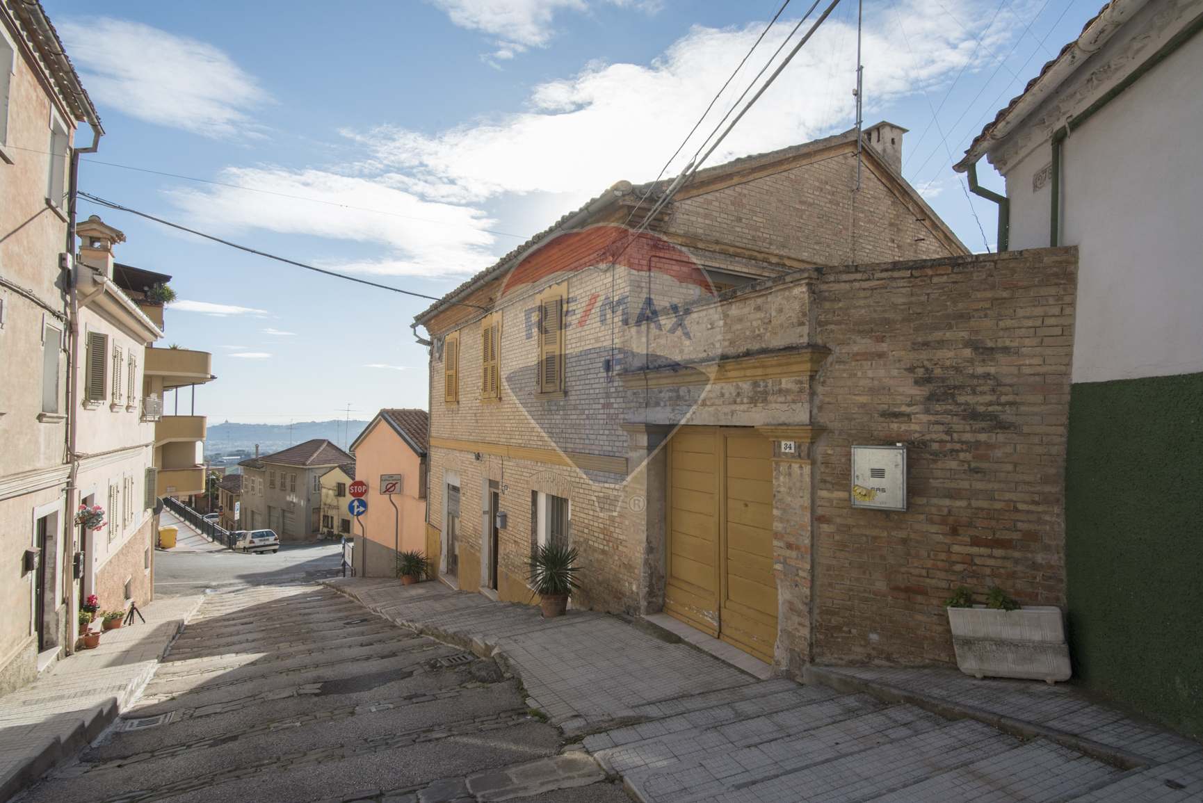  castelfidardo vendita quart:  re/max master class