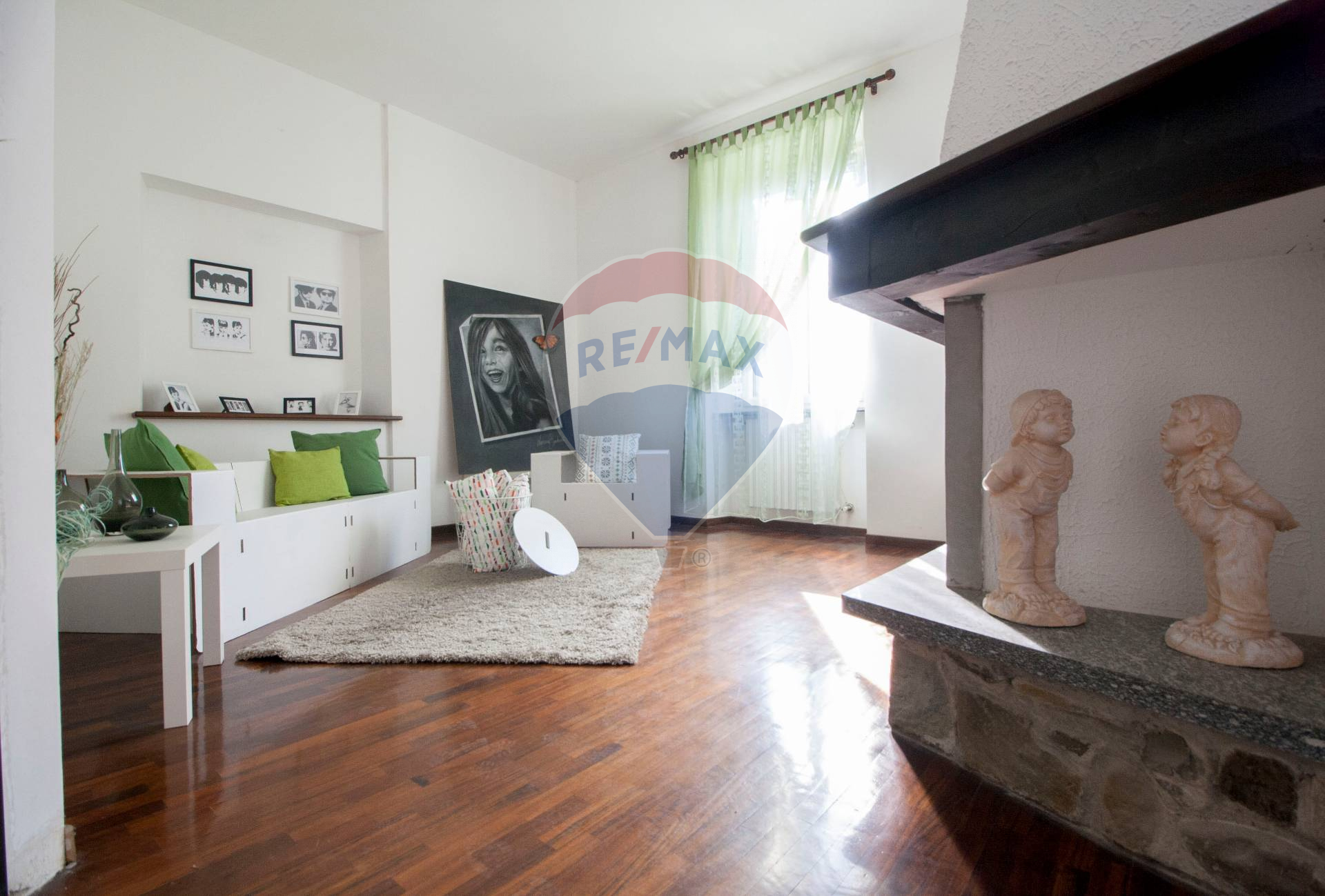 Appartamento BESANA IN BRIANZA vendita    RE/MAX Futura Immobiliare