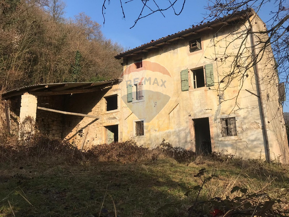  mezzane-di-sotto vendita quart:  re-max-top-elegance