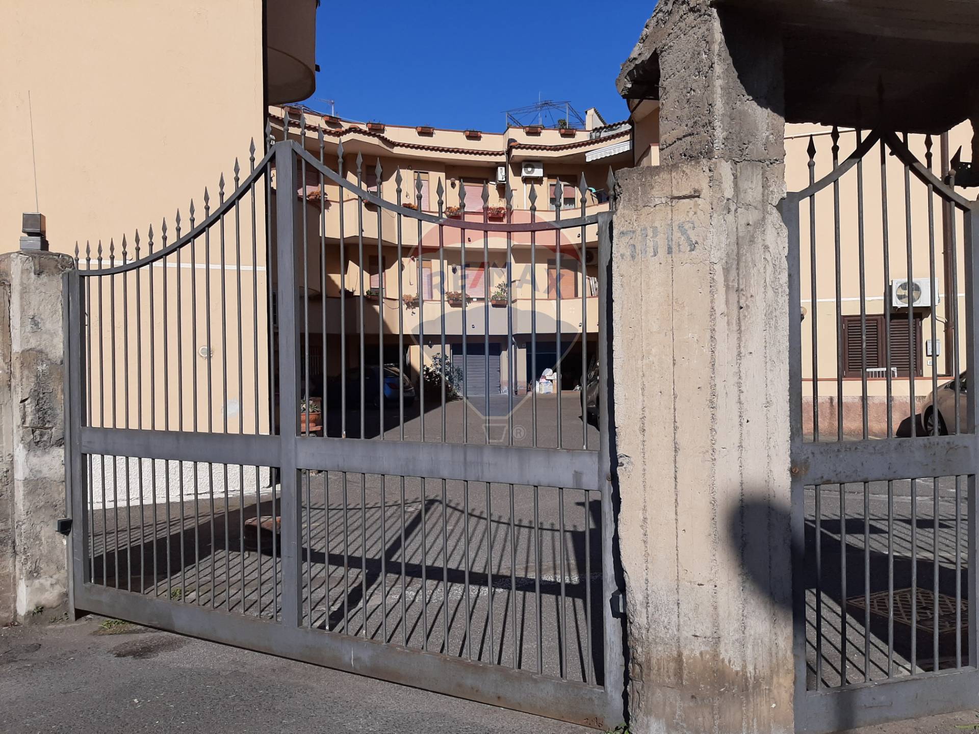 Appartamento GRAVINA DI CATANIA vendita    RE/MAX CasAffare