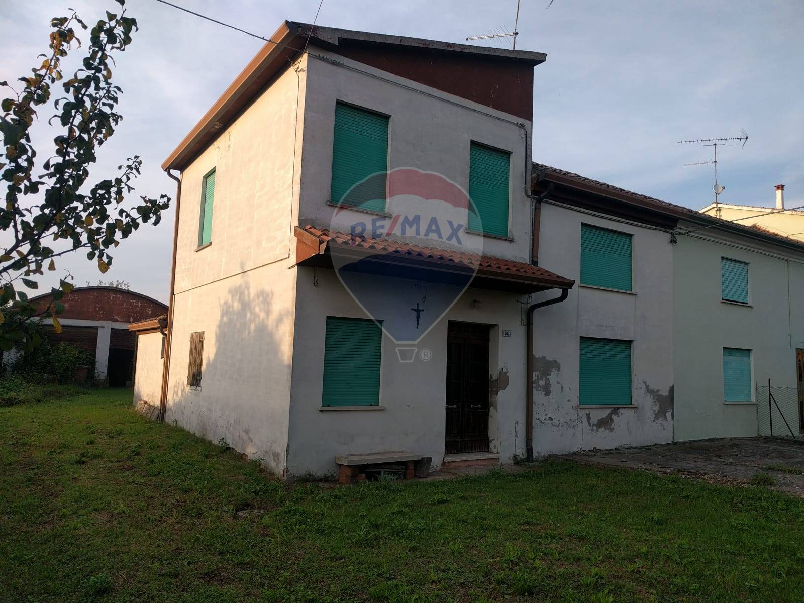  ceregnano vendita quart: pezzoli re/max sunbeam