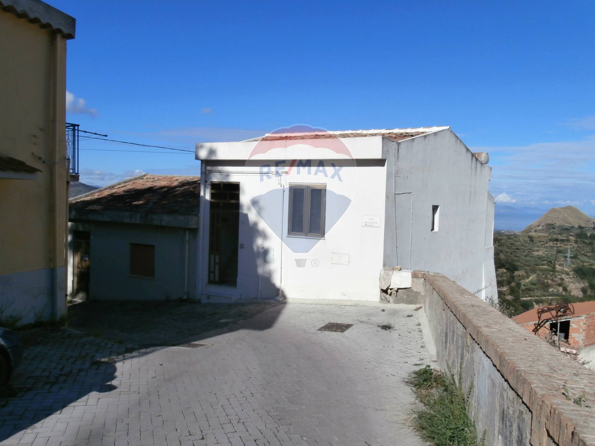 Villa Unifamiliare - Indipendente CASTROREALE vendita    RE/MAX Domus Nova