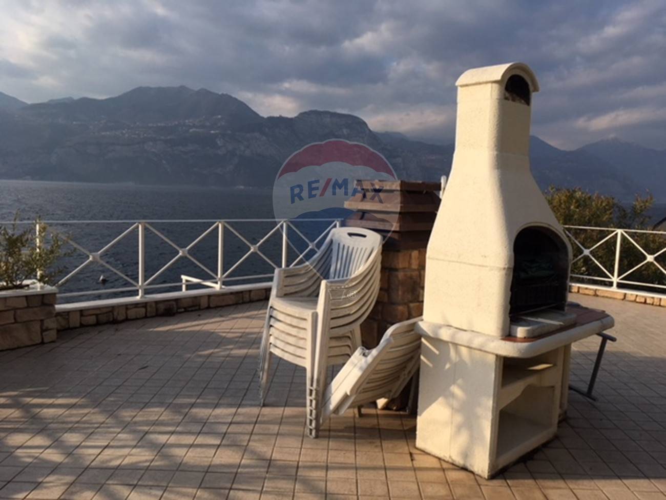 Villa BRENZONE vendita    RE/MAX Lago