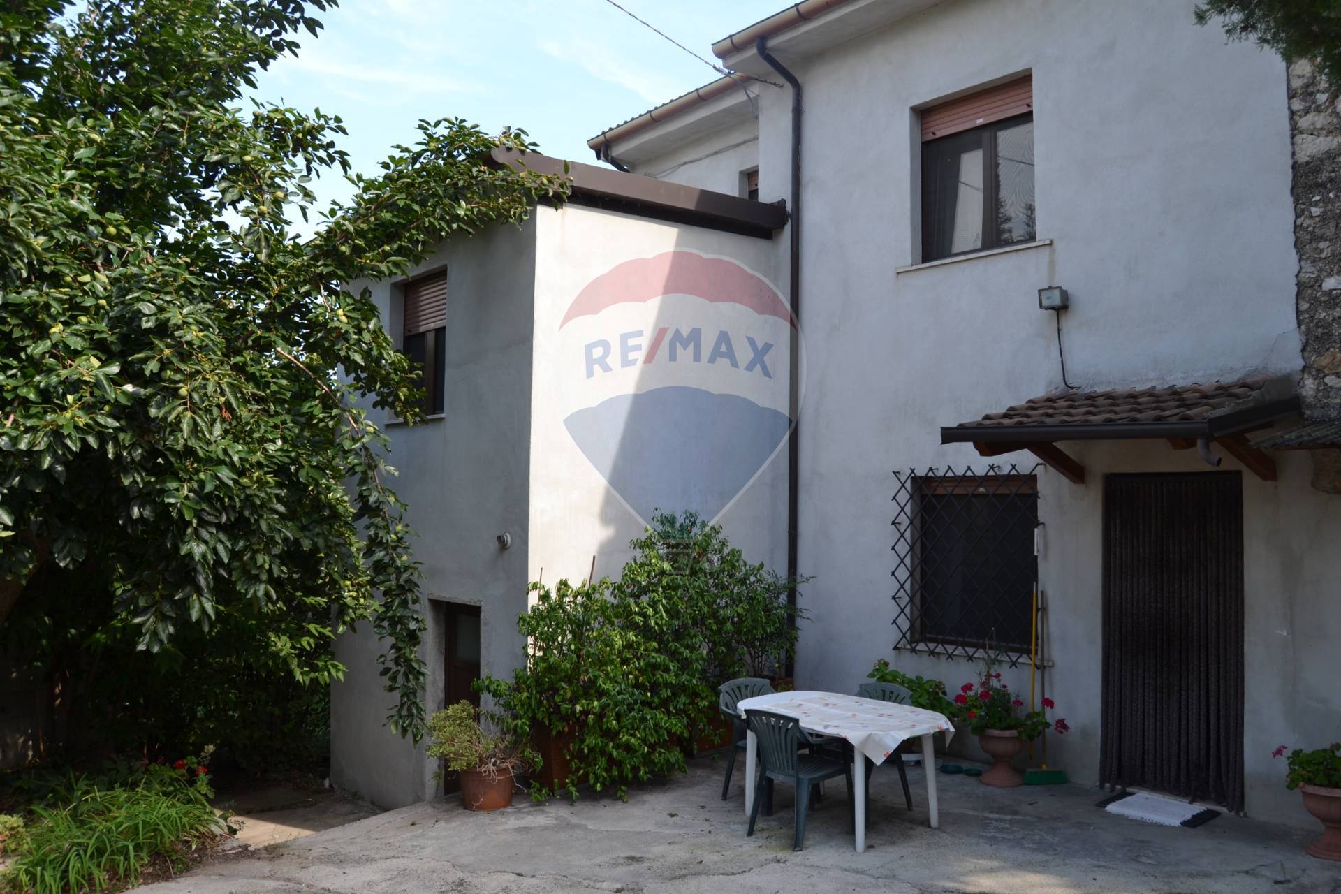 Rustico - Cascina MEZZANE DI SOTTO vendita    RE/MAX Top Elegance