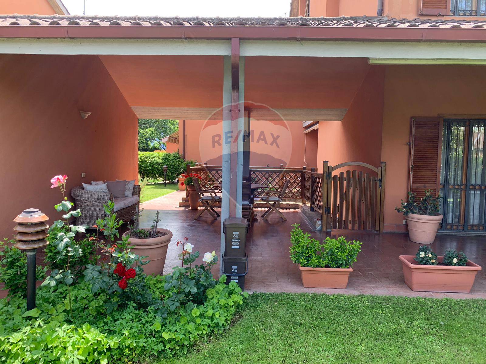 Villa TERNI vendita  Semicentro  RE/MAX Idea