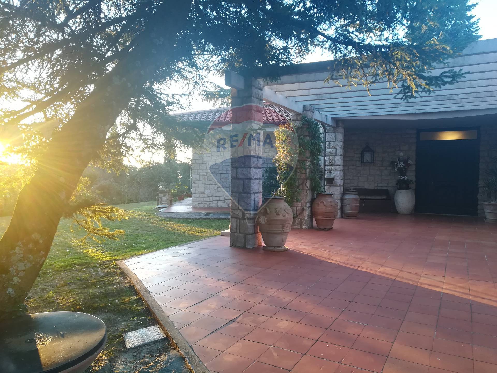 Villa PERUGIA vendita    RE/MAX Famosa