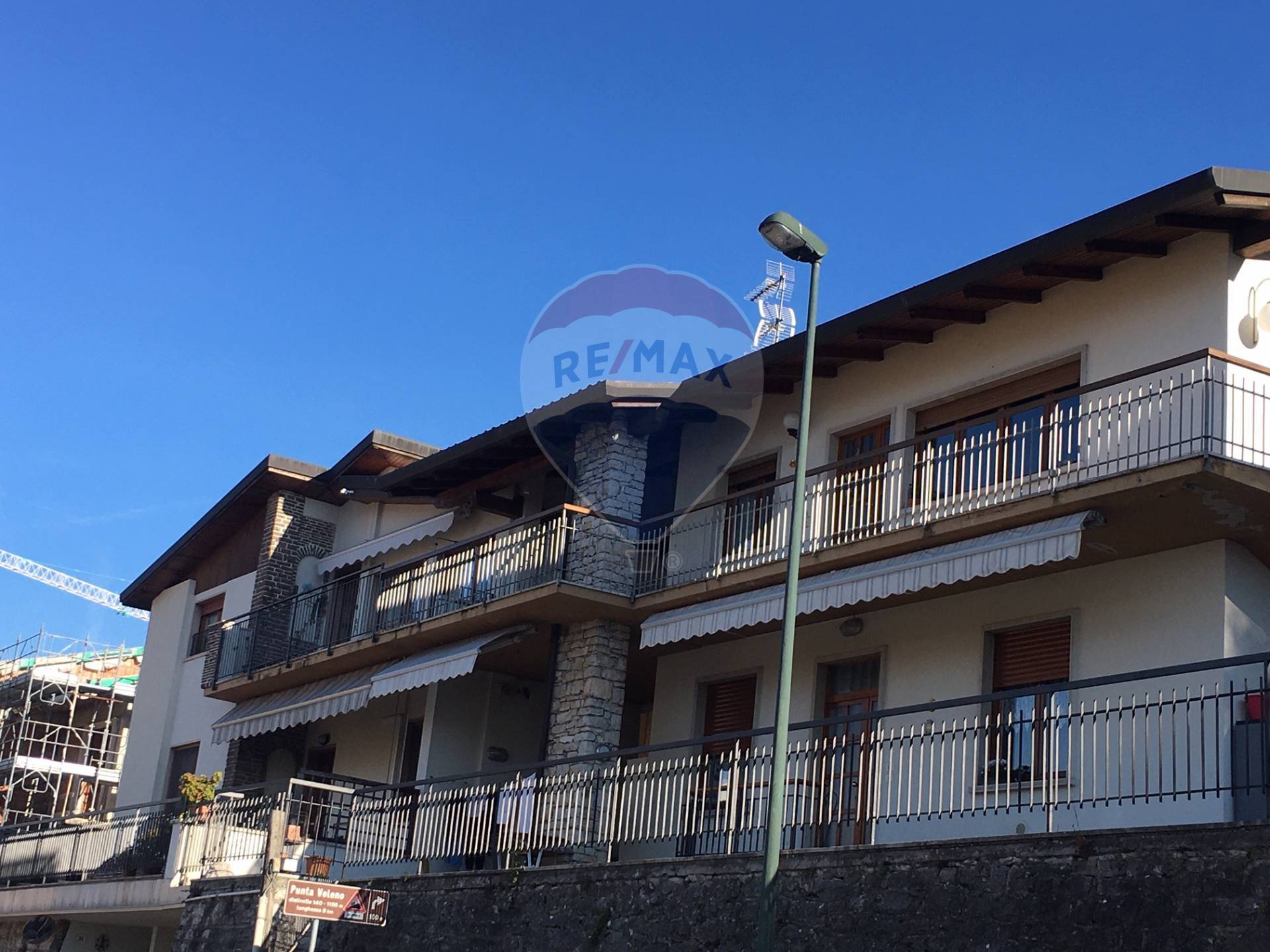  brenzone vendita quart:  re-max-lago