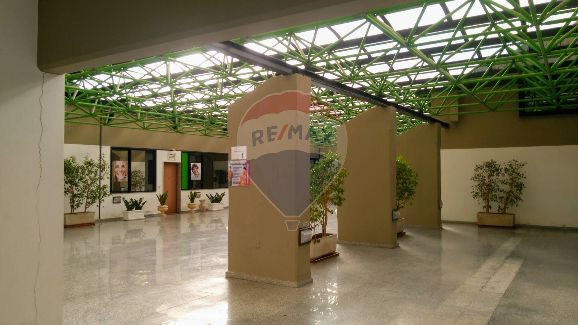 Ufficio - Loc.Com. BARI vendita  Poggiofranco  RE/MAX Acquachiara