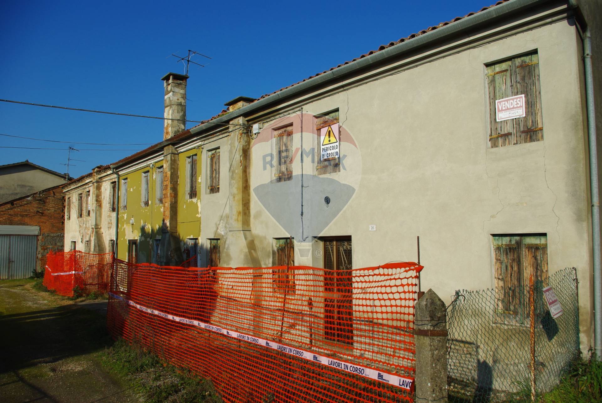 Villa Unifamiliare - Indipendente SANT
