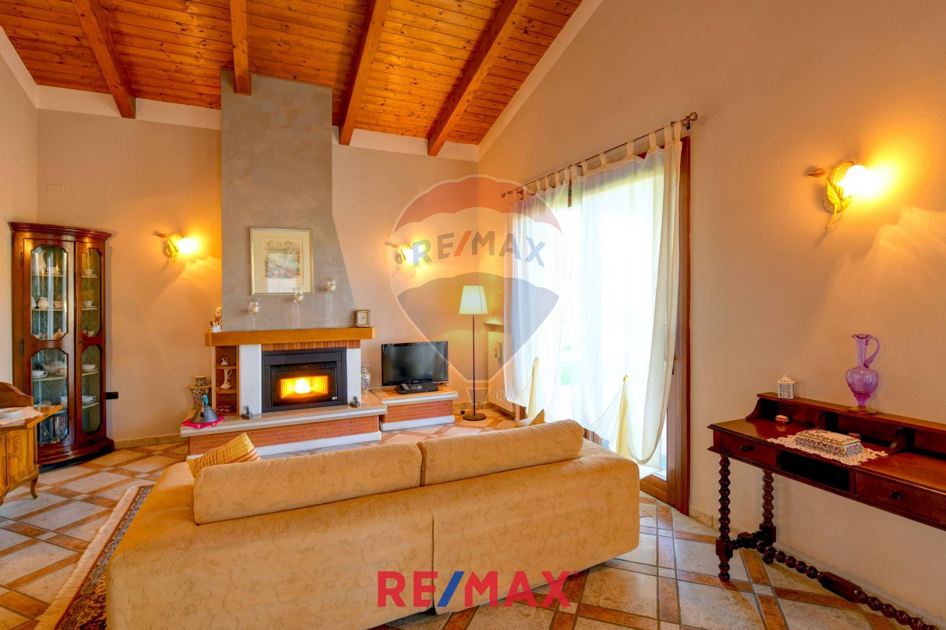 Villa MANERBA DEL GARDA vendita  Solarolo  RE/MAX Edilfin