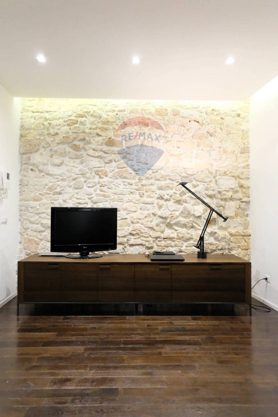 Villa Unifamiliare - Indipendente CONVERSANO vendita    RE/MAX Acquachiara