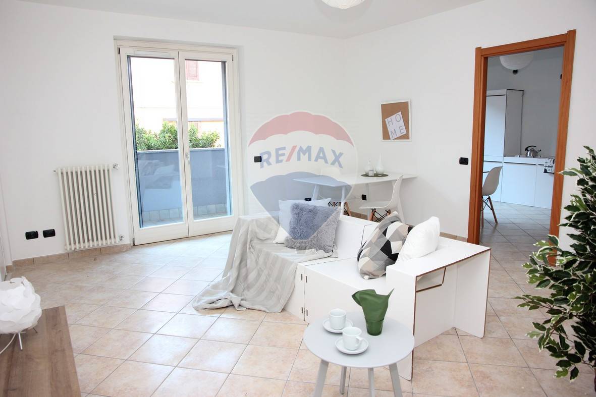 Appartamento CIRIMIDO vendita    RE/MAX Essenza