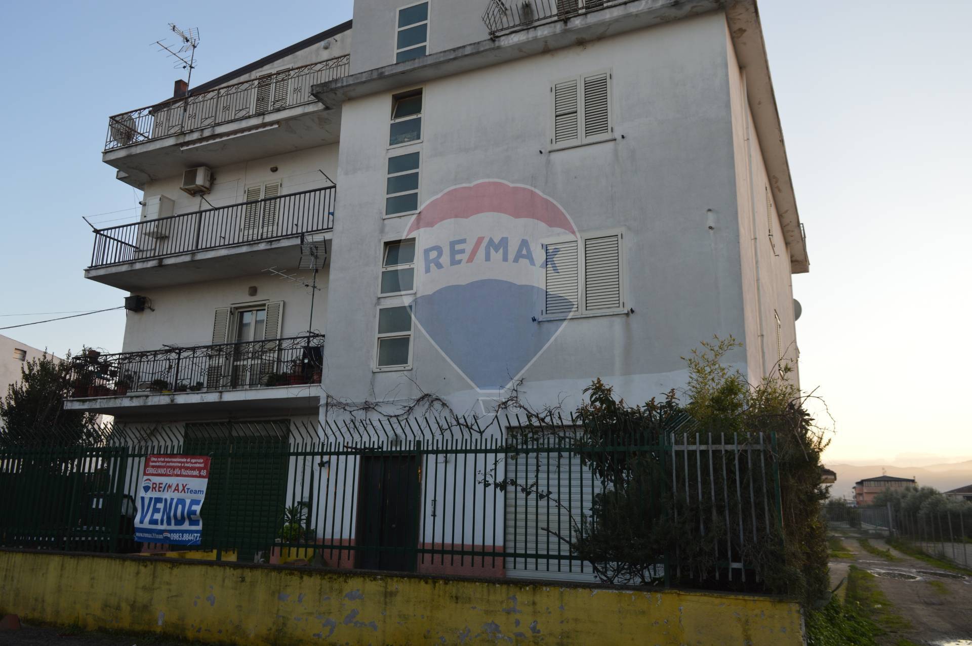  italia vendita quart: schiavonea re/max team