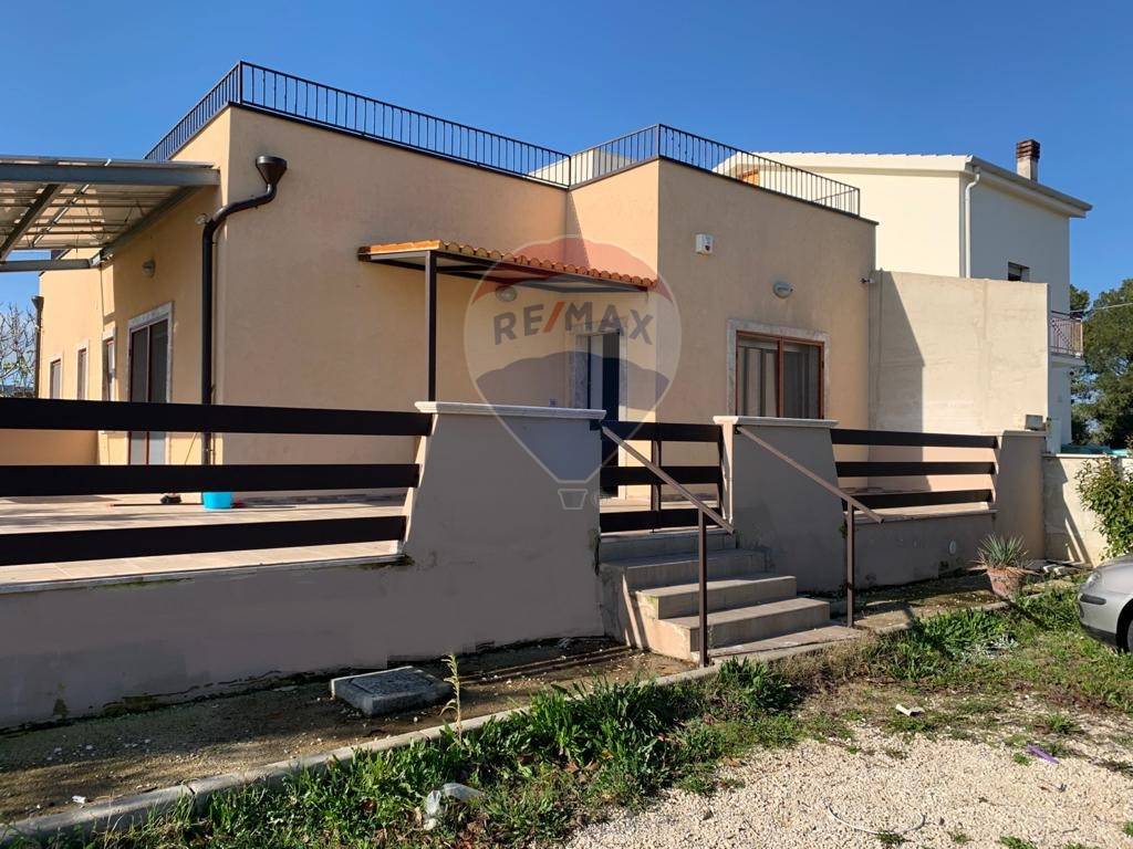  matera vendita quart: periferia nord re/max sprint