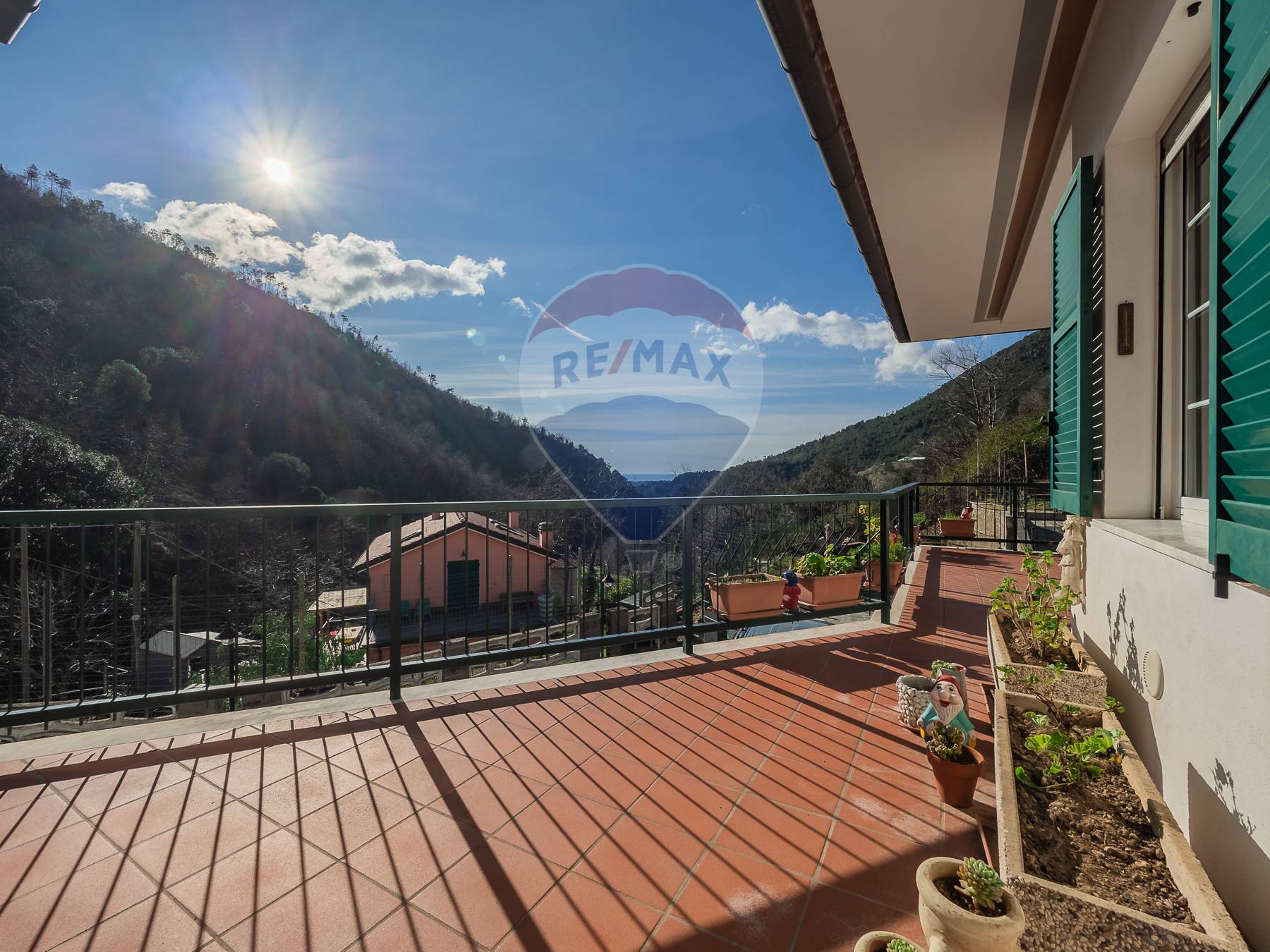  arenzano vendita quart:  re/max med