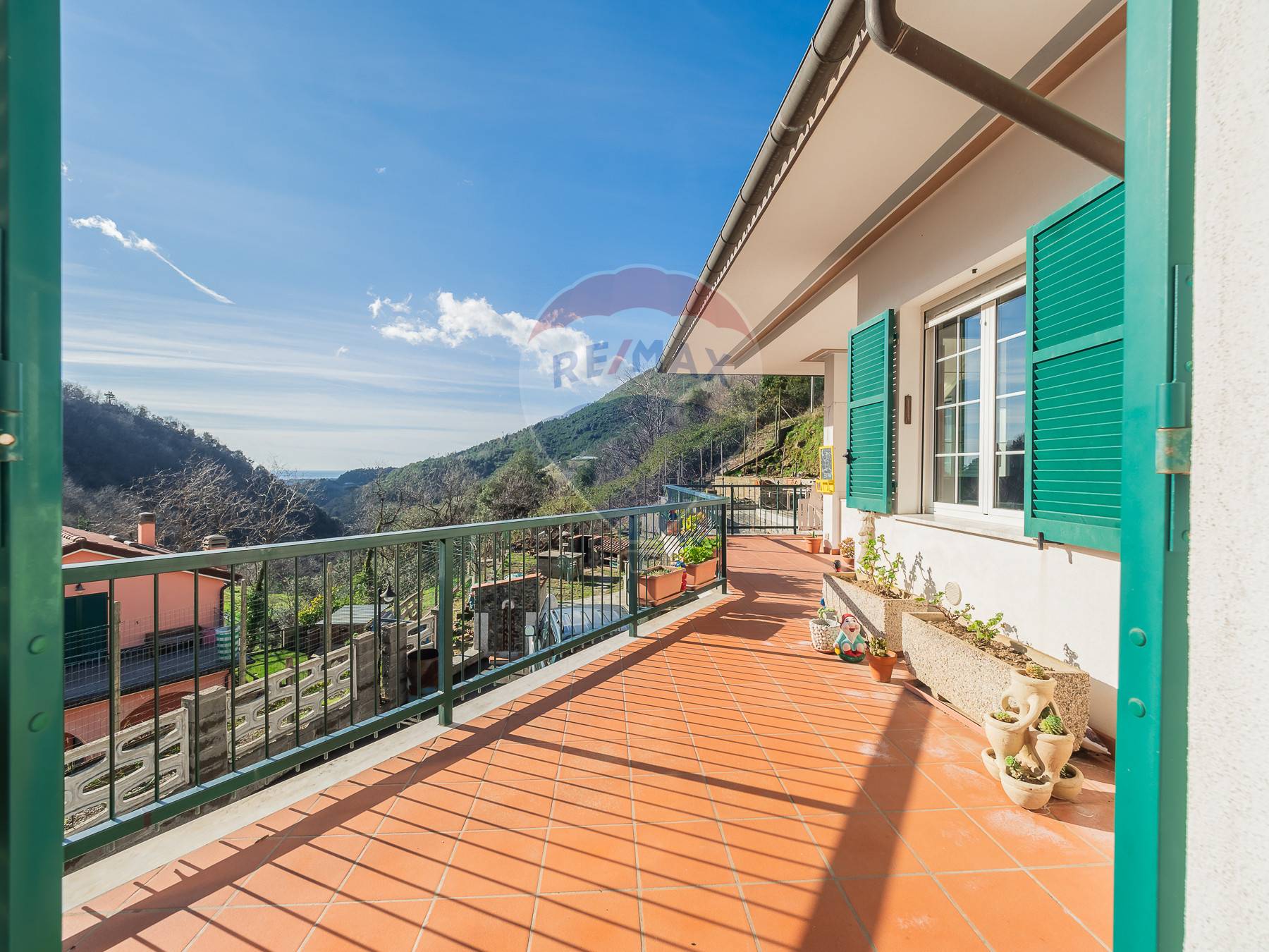 Villa ARENZANO vendita    RE/MAX Med