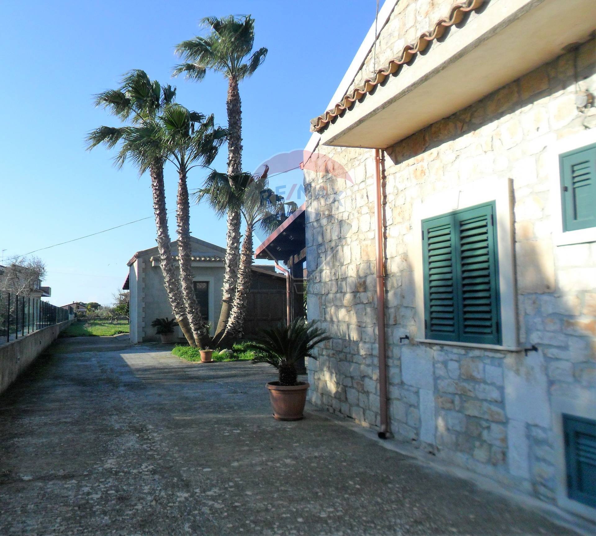  modica vendita quart: modica sorda re/max prima classe