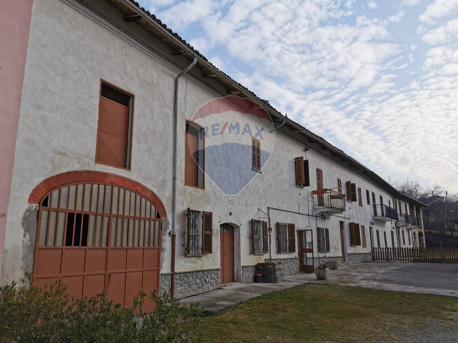 Rustico - Cascina ODALENGO PICCOLO vendita  Case Dorato-Fresia-Palmaro  RE/MAX Unit