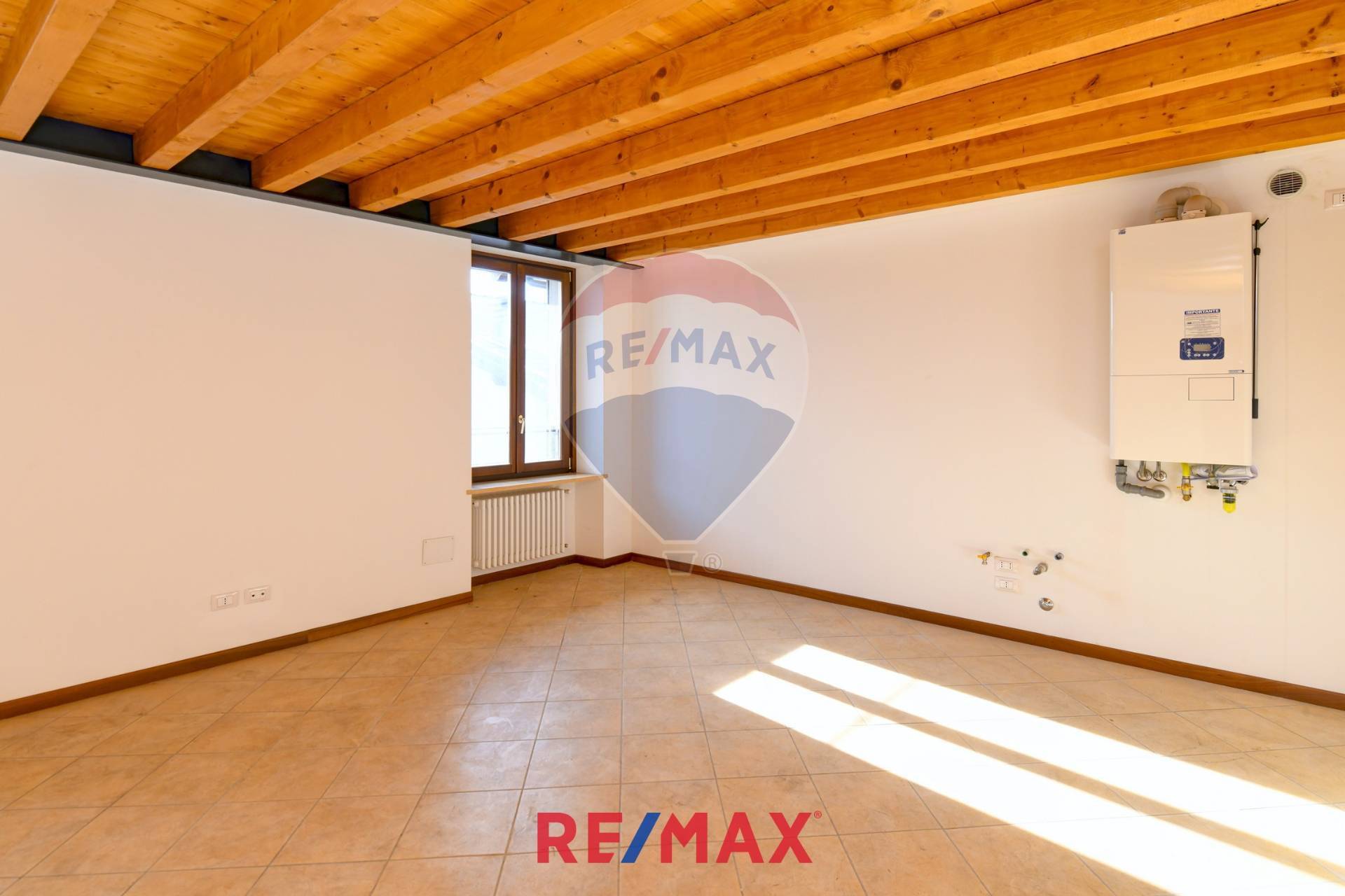 Appartamento GARDONE RIVIERA vendita  Gardone Sotto  RE/MAX Edilfin