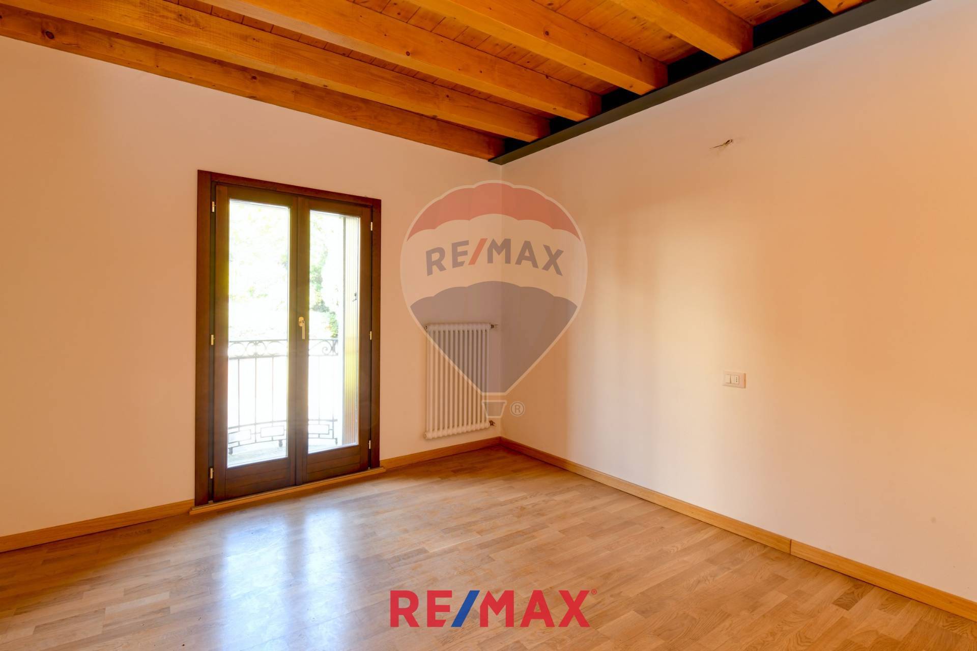 Appartamento GARDONE RIVIERA vendita  Gardone Sotto  RE/MAX Edilfin