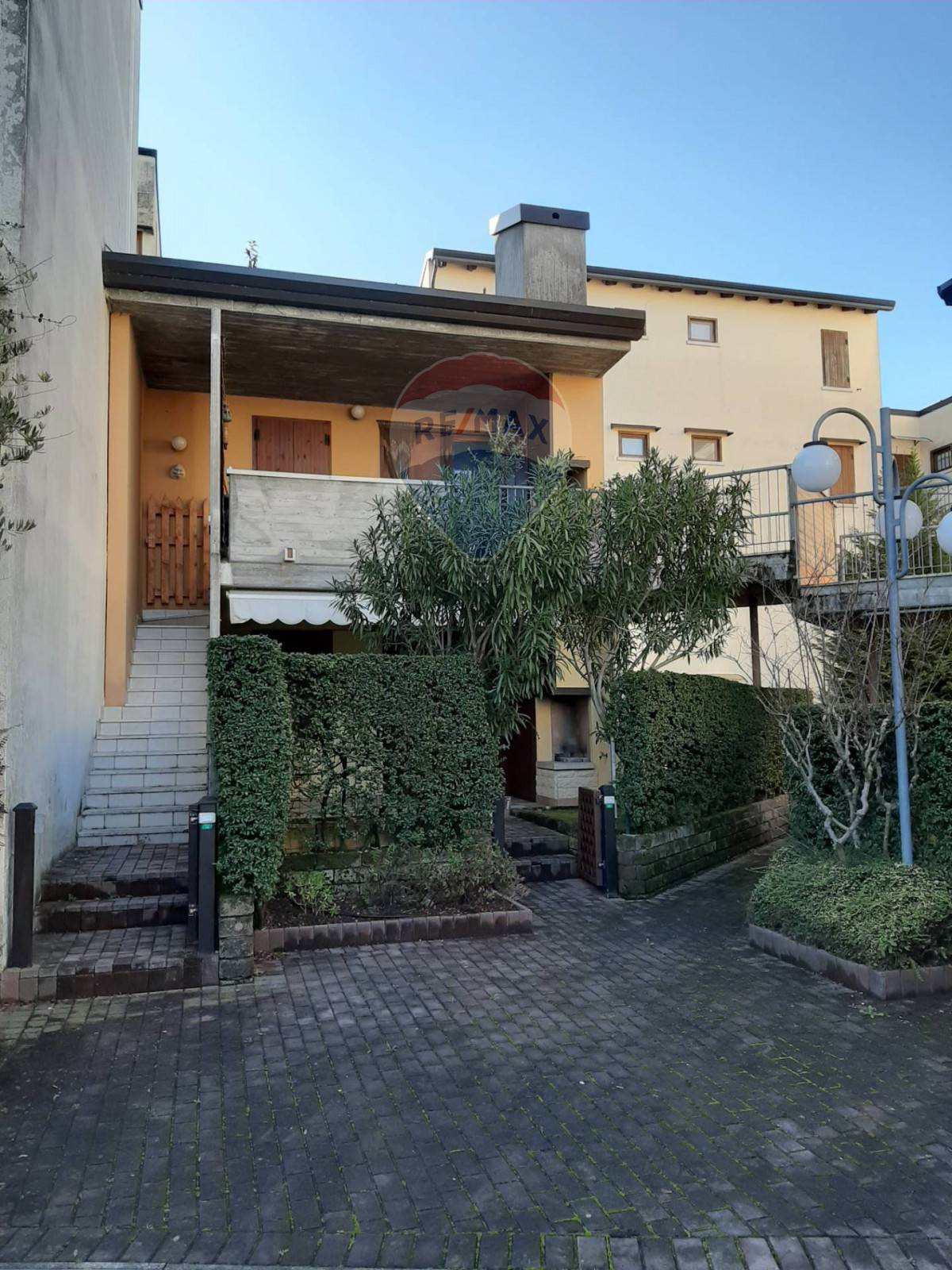 Appartamento DESENZANO DEL GARDA vendita  Rivoltella del Garda  RE/MAX Edilfin